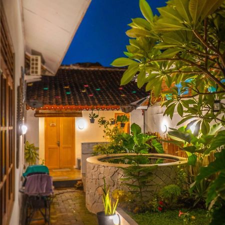 Wonderloft Hostel Jogja Yogyakarta Exterior photo
